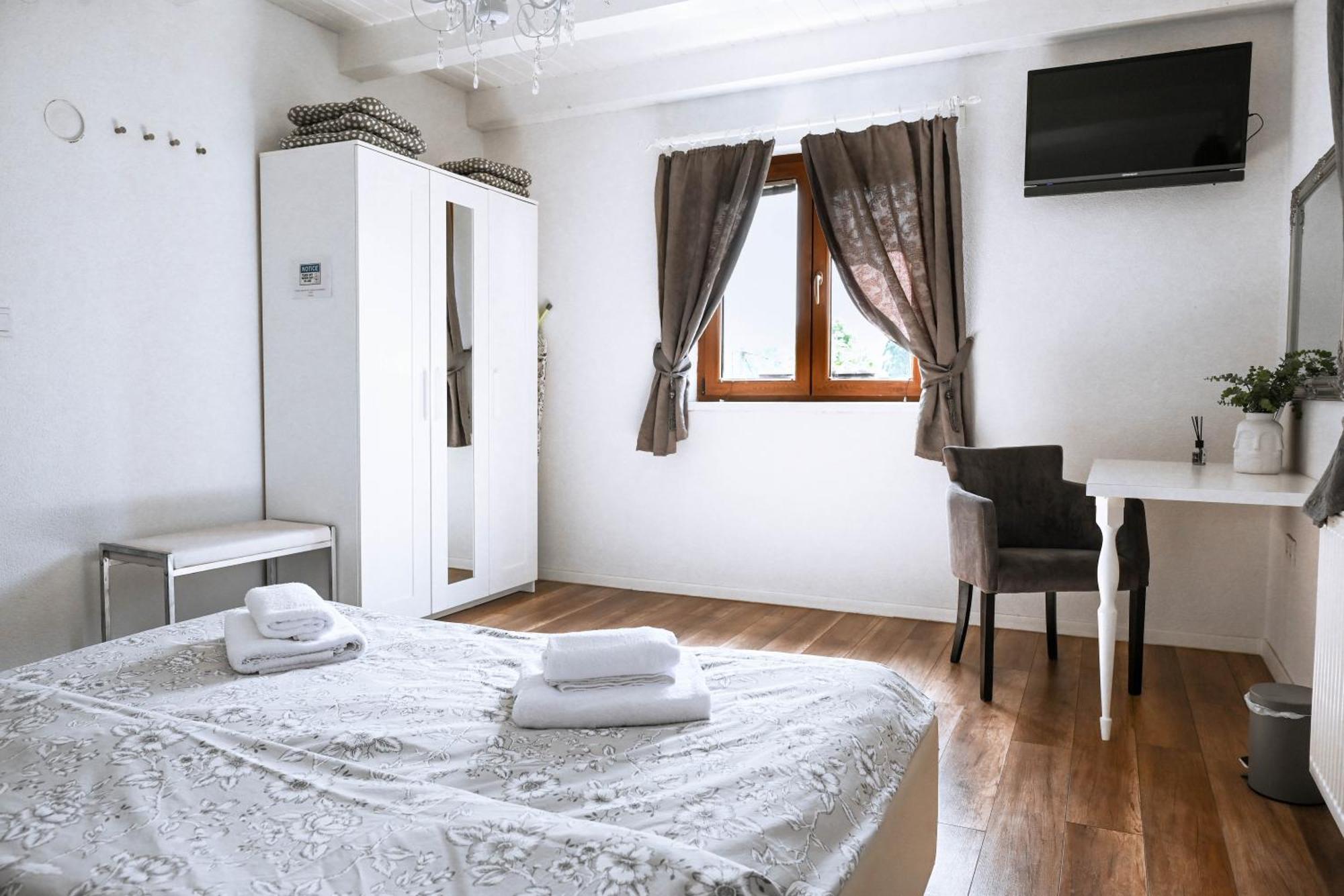 House Wisteria Villa Rakovica Ngoại thất bức ảnh